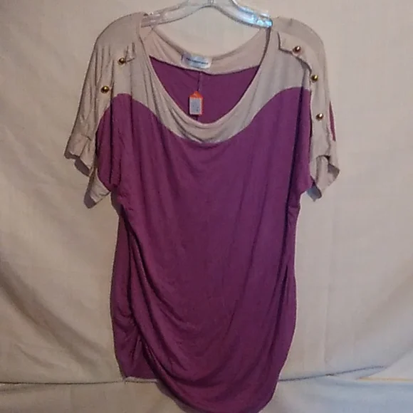 Top - Picture 1 of 11